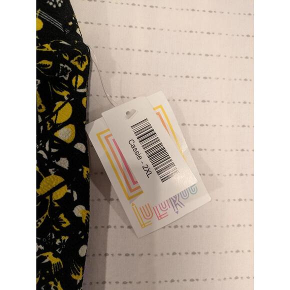 Lularoe Cassie Pencil Skirt - Black Yellow Floral - Size 2XL 36x26 Stretch - Picture 4 of 9